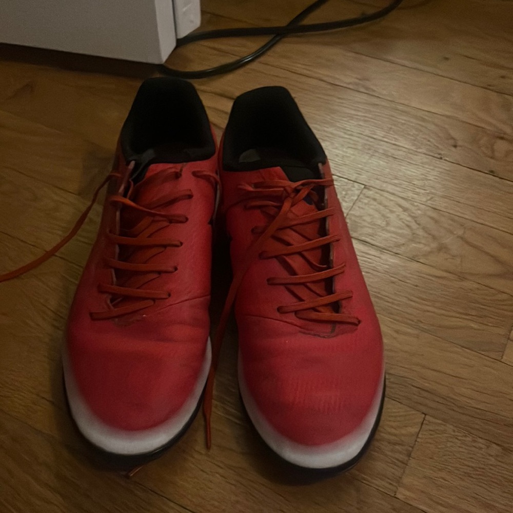soccer cleats in males 6